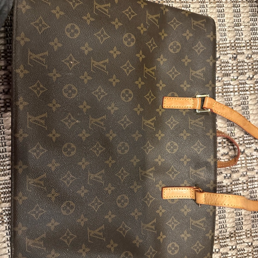Louis Vuitton Monogram Brown Tan Bag. Gently used. Great condition. Authentic.